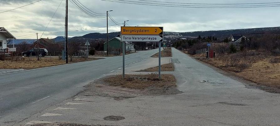 Varjjatgeainu Apartment Nesseby Varangerbotn 外观 照片